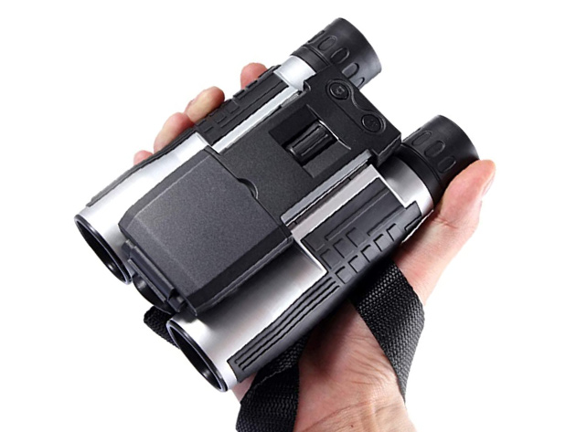 1080p/5MP 3200' Digital Binoculars with 2" Screen, 12x Zoom & 8GB Card