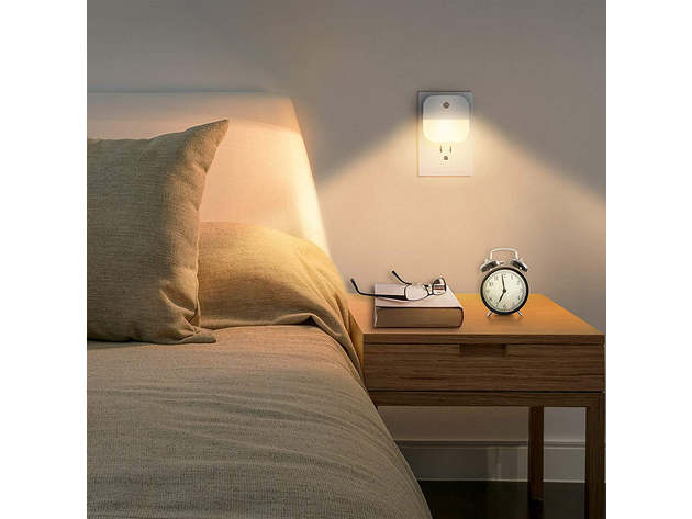 Motion Sensor Plug-in Lights (6-Pack)