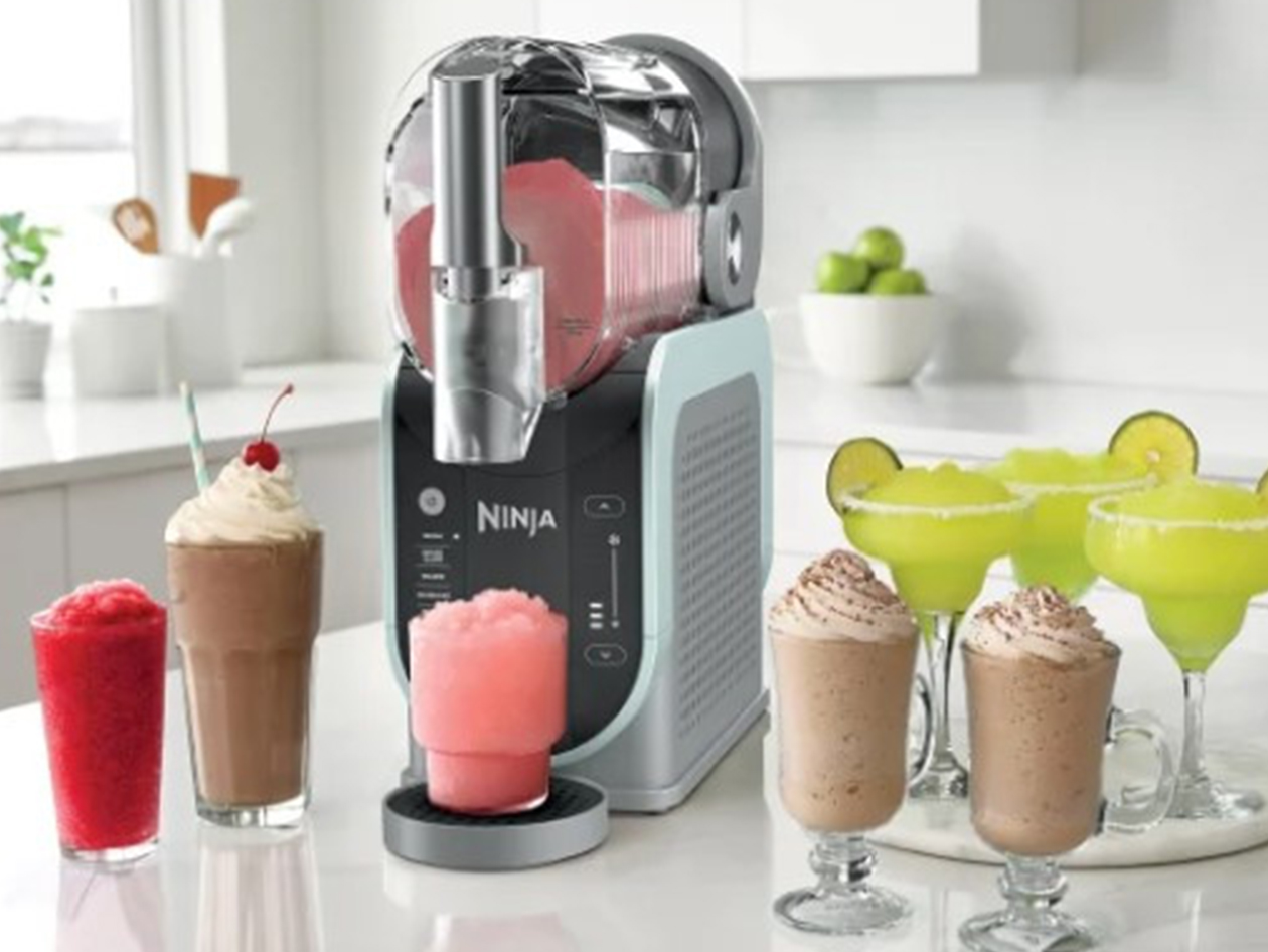 Ninja SLUSHi Professional Frozen Drink Maker 96-oz. Capacity (Refurbished)