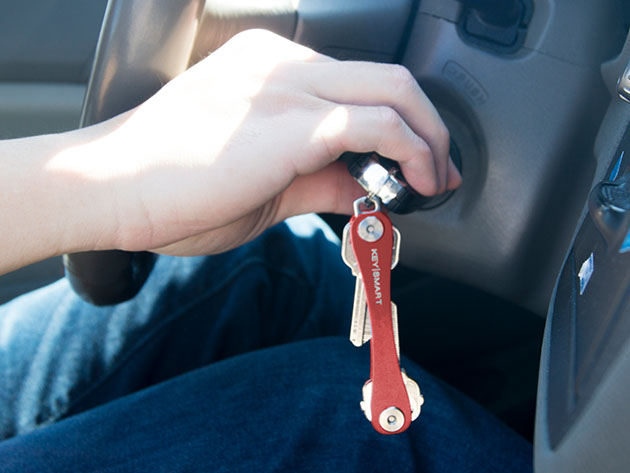 KeySmart® Original Compact 8-Key Holder (Red)