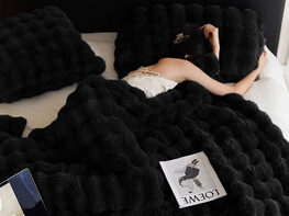 Soft Space Faux Fur Throw Blanket (Black)