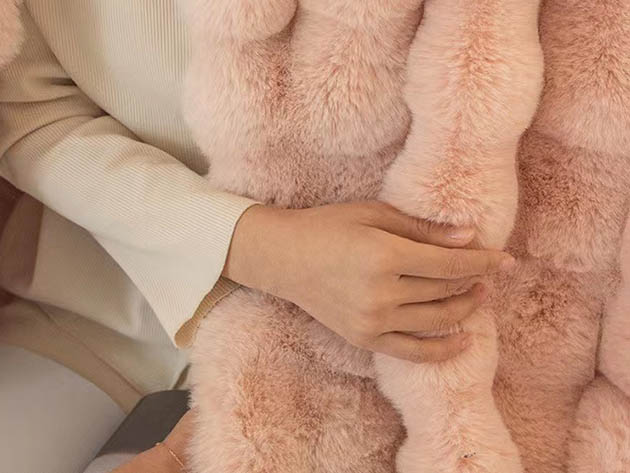 Soft Space Faux Fur Throw Blanket (Pink)